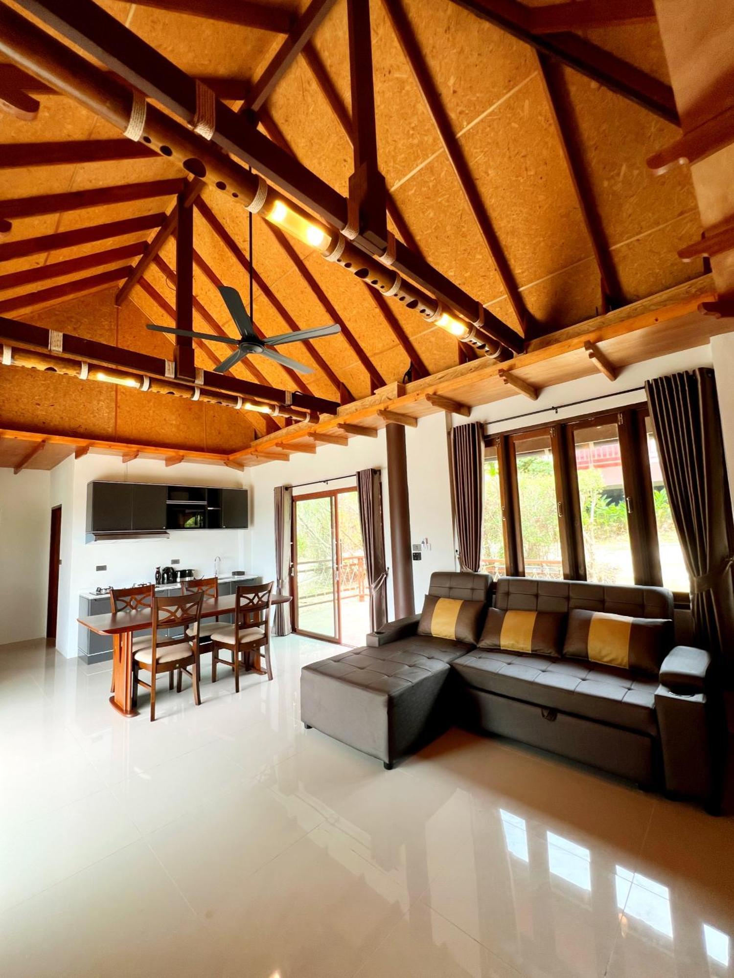 Puteri Lanta Family Villas Koh Lanta Quarto foto